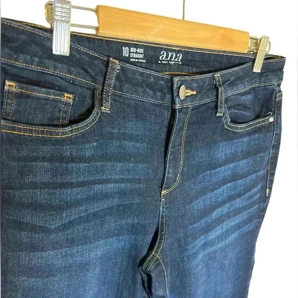 NEW a.n.a Mid Rise Straight Leg Jeans Sz 10 - Picture 3 of 4